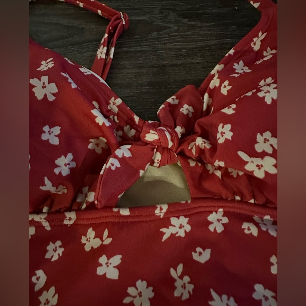 Beach Betty bikini tie front top. - Picture 3 of 5